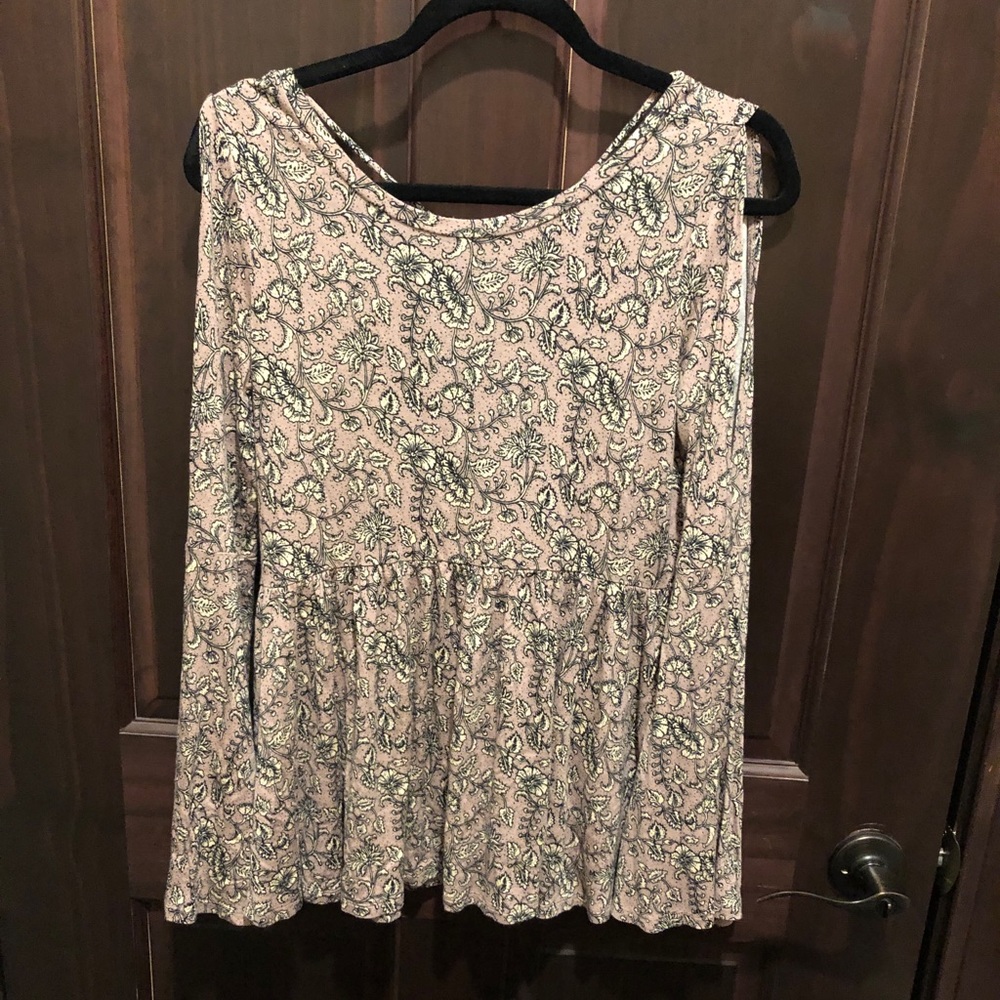 American Eagle top